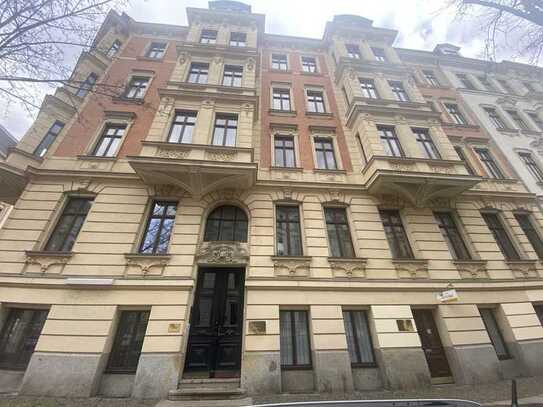 Stilvolle 3-Zimmer-Hochparterre-Wohnung mit gehobener Innenausstattung mit EBK in Leipzig