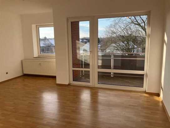 Delmenhorst- Deichhorst - Für die kleine Familie! Renovierte 3 Zimmer Wohnung mit Balkon