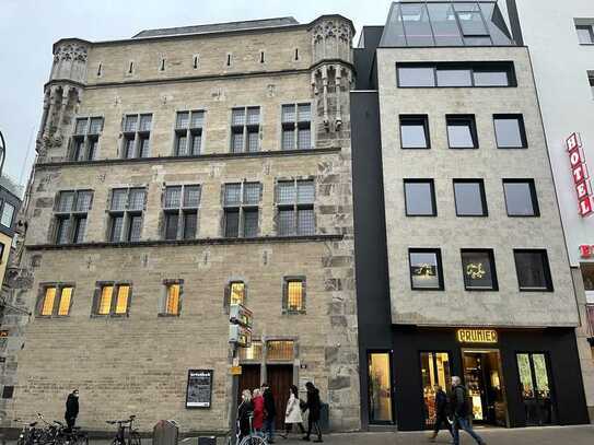 Dom- und Rathausblick - Schöne 3-Zimmer-Wohnung in der Historischen Mitte - mit großem Süd-Balkon