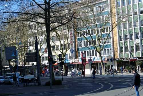 Im Herzen der City - pflegeleichte Zwei-Zimmer Wohnung mit Aufzug