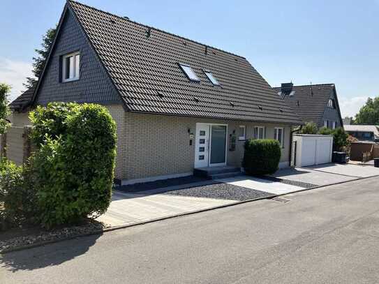 Ruhige EG-Wohnung mit Garten und Garage in schöner Grünlage