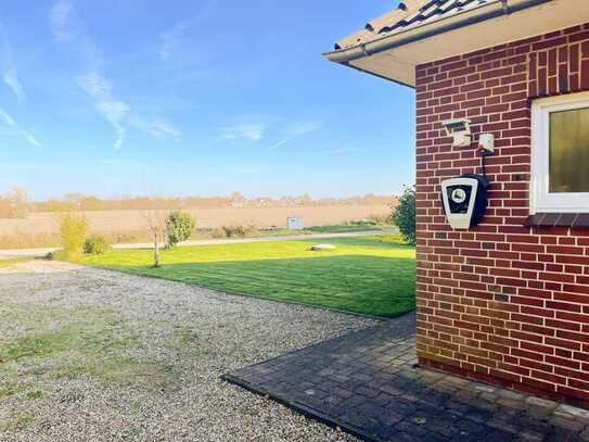 Einfamilienhaus mit dem Blick zum Nordseedeich - Halbinsel Nordstrand