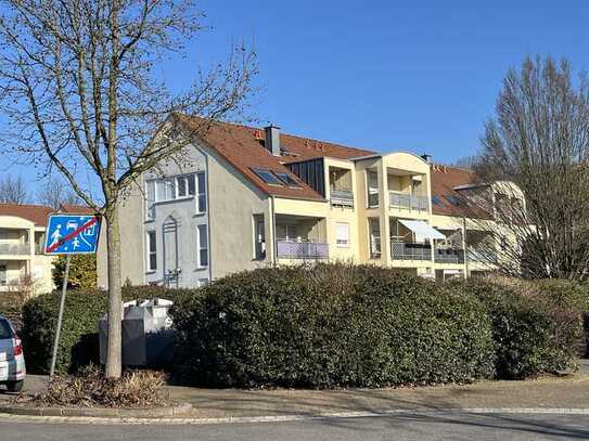 Luxuriöses Appartement mit geh. Innenausstattung mit Balkon und EBK in Langenfeld (Rheinland)