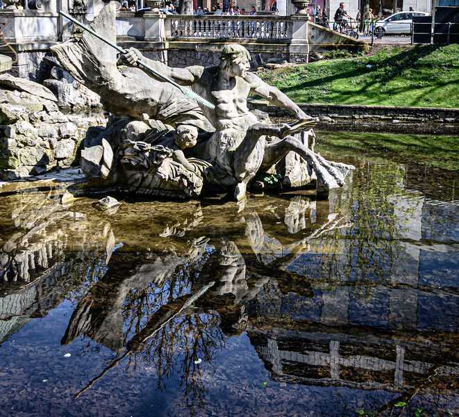Leerstehende 2 Zimmer mit Südbalkon und Duschbad
