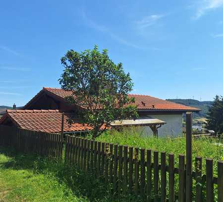 " RESERVIERT " Ferienhaus ganzjährig bewohnbar mit tollem Blick in Breidenstein