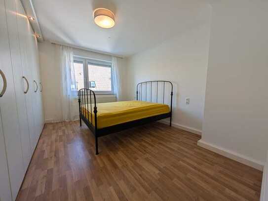 WG Zimmer in eigenem Haus /4er WG (U3/U6)