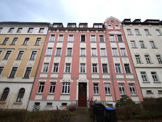 80m² Wohnung mit Balkon in Altendorf!