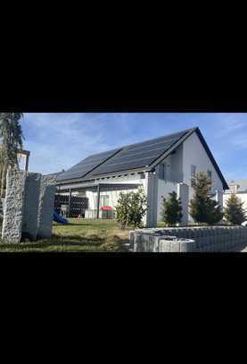 40 PLUS Haus mit Photovoltaikanlage + Batteriespeicher!