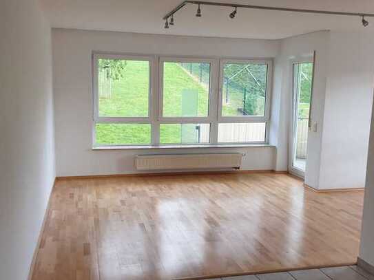 Schöne 3-Zimmer-Wohnung mit Balkon und EBK in Gummersbach