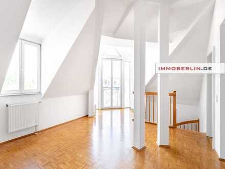 IMMOBERLIN.DE - Stimmungsvolle Wohnung mit Balkon & Pkw-Stellplatz im beliebten Weberviertel