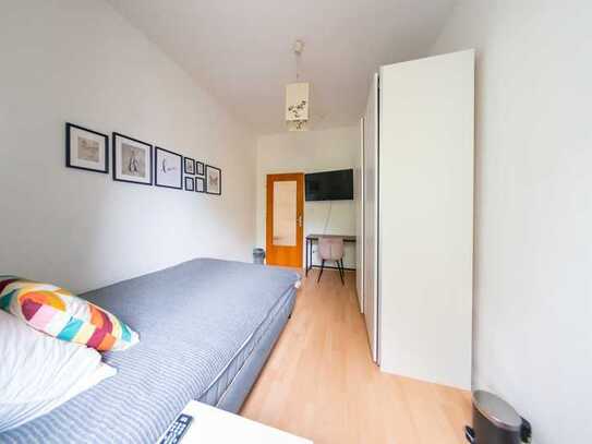 +++ Furnished room for rent +++