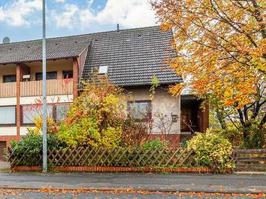 Doppelhaushälfte mit 2 Wohneinheiten, eine davon vermietet, und großzügigem Grundstück in Ilten