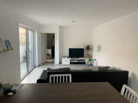 Stilvolle, neuwertige 2-Zimmer-Wohnung mit EBK und Balkon in Bondorf