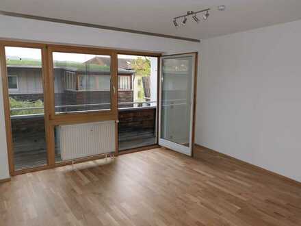 *** Frisch saniertes 1-Zimmer-Appartement mit Südbalkon und neuer Einbauküche ***