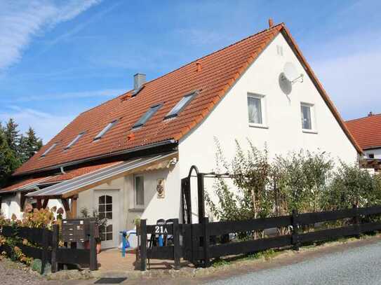 Sehr gepflegtes Mehrfamilienhaus mit 5 Wohnungen und zusätzlichem Bauplatz in Kleinbocka 21 a