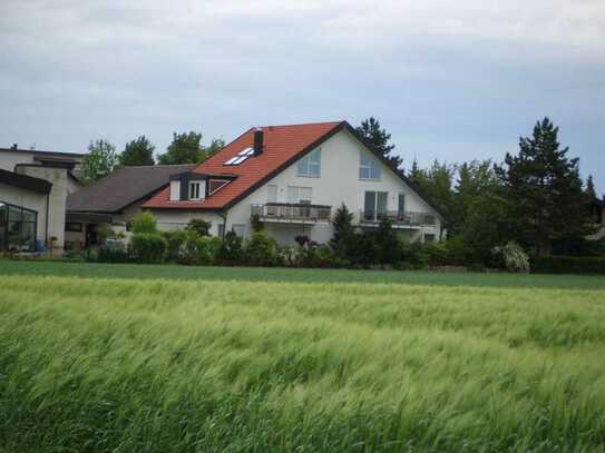 Repräsentative Doppelhaushälfte in schönster Lage