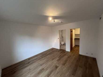 Erstbezug nach Sanierung: schöne 1-Zimmer-Wohnung mit Einbauküche in Trier