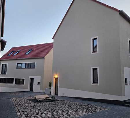 Stilvolle Neubau Wohnungen (Erstbezug) 5-Zimmer-Maisonette-Wohnung im 1. OG mit Balkon in Mainz