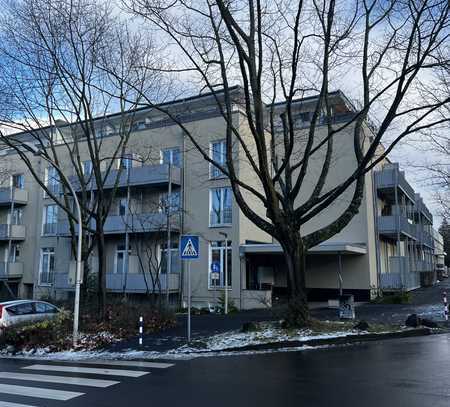 Möbliertes Apartment mit Balkon