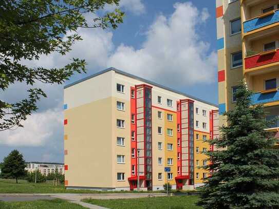 Gemütliche 2-Raum-Wohnung mit Aufzug, Badewanne und Balkon