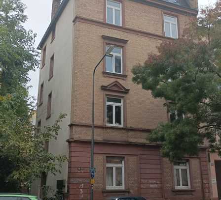 Attraktive 3Z-Wohnung in gepflegtem Altbau mit Balkon