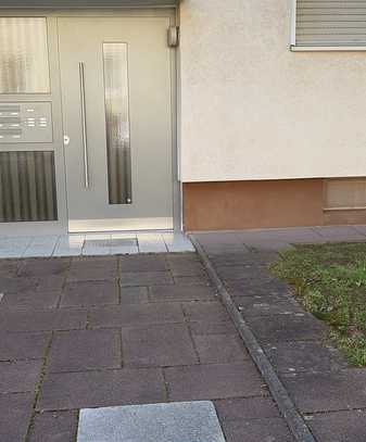 Modernisierte 3-Zi-Wohnung m. kl. Gartenanteil in Karlsruhe-Grünwinkel