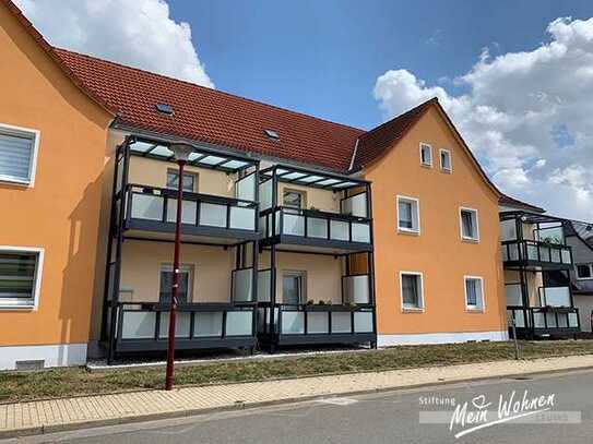 Schöne 3 Raum Wohnung mit Balkon zu vermieten!