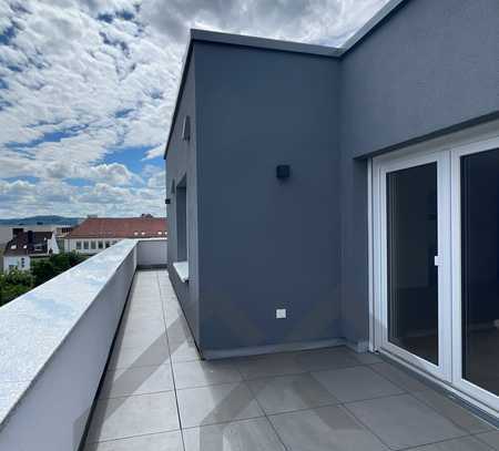 *Exklusives Penthouse* mit Schlossberg-Blick