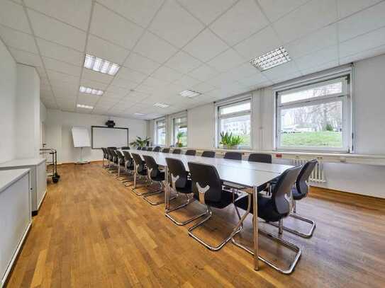 Spilburg: solides barrierefreies Bürohaus mit 1700 m2 Büro auf 4 Etagen