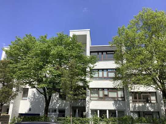 Erstbezug nach Komplettrenoierung: schöne 3 Zimmer Whg. mit Essdiele und Südterrasse