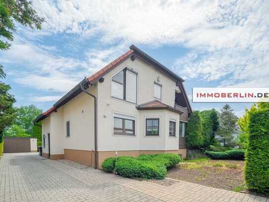 IMMOBERLIN.DE - Traumhaus mit Südterrasse, Garten, Sauna und Loggia in vorzüglicher Lage nahe Falken