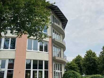 Träumchen in Vilsendorf, 4 Zimmer, Gäste-WC, Balkon, Aufzug, 2. OG links