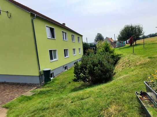 Geräumiges, günstiges Mehrfamilienhaus (3 Wohnungen) in Glashütte (Preis VP)