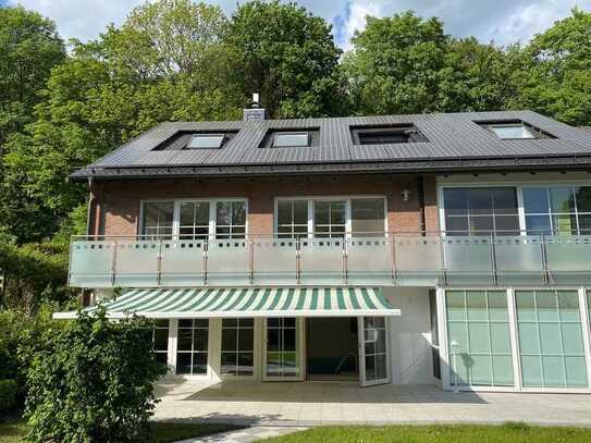 Einfamilienhaus mit Einliegerwohnung in ruhiger Waldrandlage mit PV Anlage