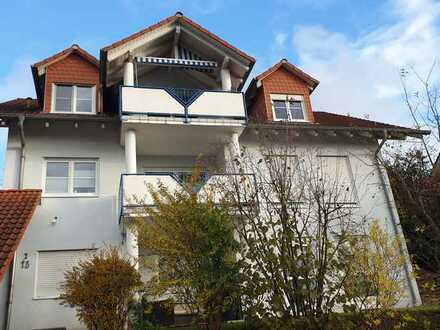 Freundliche 3-Raum-DG-Wohnung mit EBK und Balkon in Mömlingen