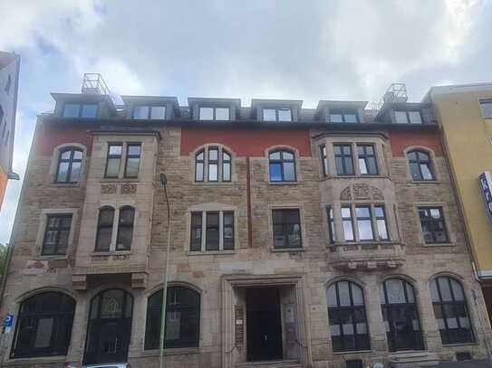 Sehr schöne 145 m² Wohnung auf einer Ebene mit Balkon