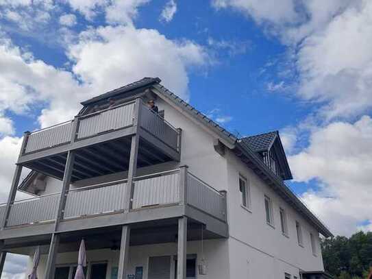 Stilvolle Neubau 3-Zimmer-Wohnung mit Balkon in Sulzbach/Soden