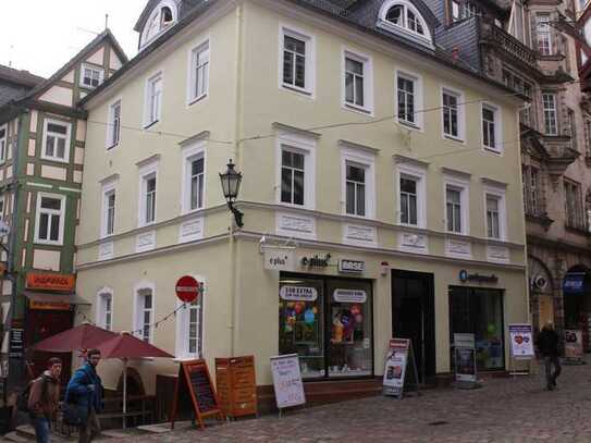 Toplage in der Marburger Oberstadt - zentraler Laden in der Marktgasse