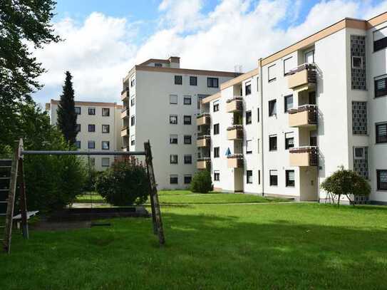 schöne 2-Zi.-Wohnung 
Aufzug, Balkon, Keller
Tiefgarage