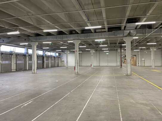 4.000m² Hallenfläche (Teilbar auf 1.000m²)