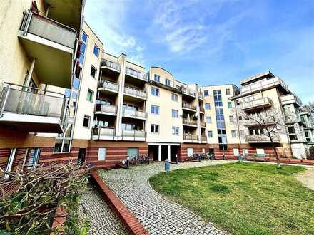 Schöne 5-Zi.-WHG mit Terrasse, Lift, Parkett im 3. OG – Inkl. Wannenbad, G-WC und opt. TG-Stellplatz