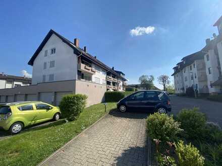 Helle und gemütliche Dachgeschoss-Wohnung mit Balkon und Blick über die Stadt