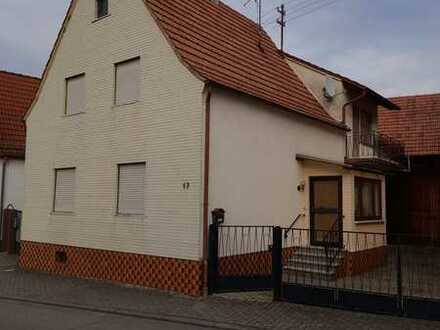 Älteres Einfamilienhaus mit vier Zimmern in Wörth am Rhein, Büchelberg