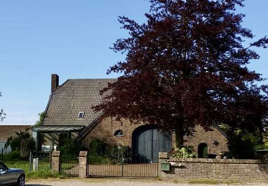 Freistehendes 1- oder 2-Familienhaus mit Blick aufs Wasser in Kalkar-Niedermörmter | Gewerbe möglich