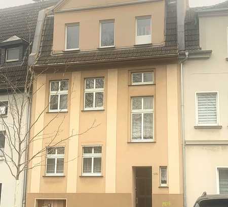 Mehrfamilienhaus mit viel Potenzial in Duisburg Alt-Hamborn