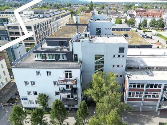 Rooftop-Büro mit großer Terrasse und Turmbergblick in der RaumFabrik Durlach