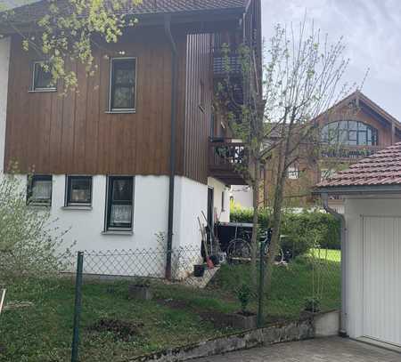 EIN TRAUM FÜR SELBSTNUTZER UND KAPITALANLEGER - HELLE 2-ZIMMER ATELIER-WOHNUNG MIT SICHTDACHSTUHL