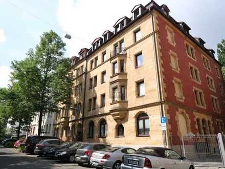 Moderne Altbauwohnung mit großem Balkon in Altstadtnähe - vollständig saniert in 2022