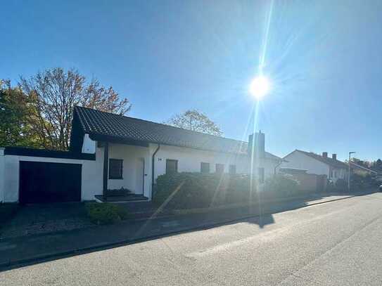 KL-West - Freistehendes Einfamilienhaus mit schönem Garten und Garage