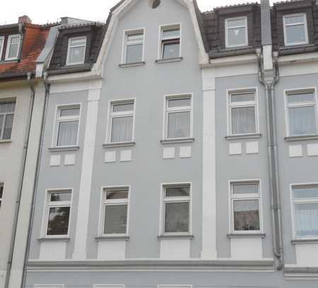 Tolle 2-Raum-Wohnung + Bad und Küche mit Fenster + Hochparterre